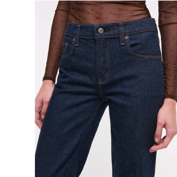 NWOT Abercrombie & Fitch Mid Rise 90s Straight Jean in Dark Rinse - Picture 2 of 7